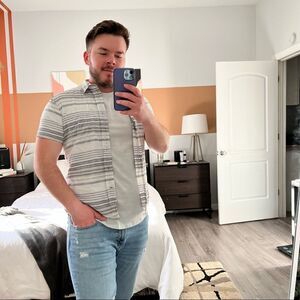 Free Planet Mens Medium Button Up Shirt with Gray & Blue Horizontal Stripes